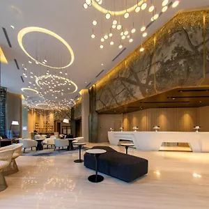 5* Отель Crowne Plaza Centre By Ihg